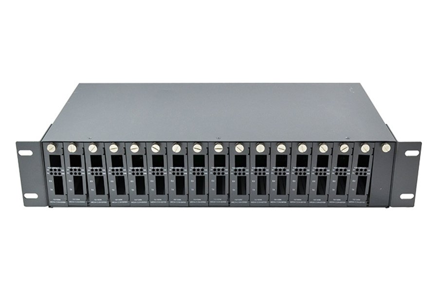 16-slots rack-mount fiber optic transceiver
