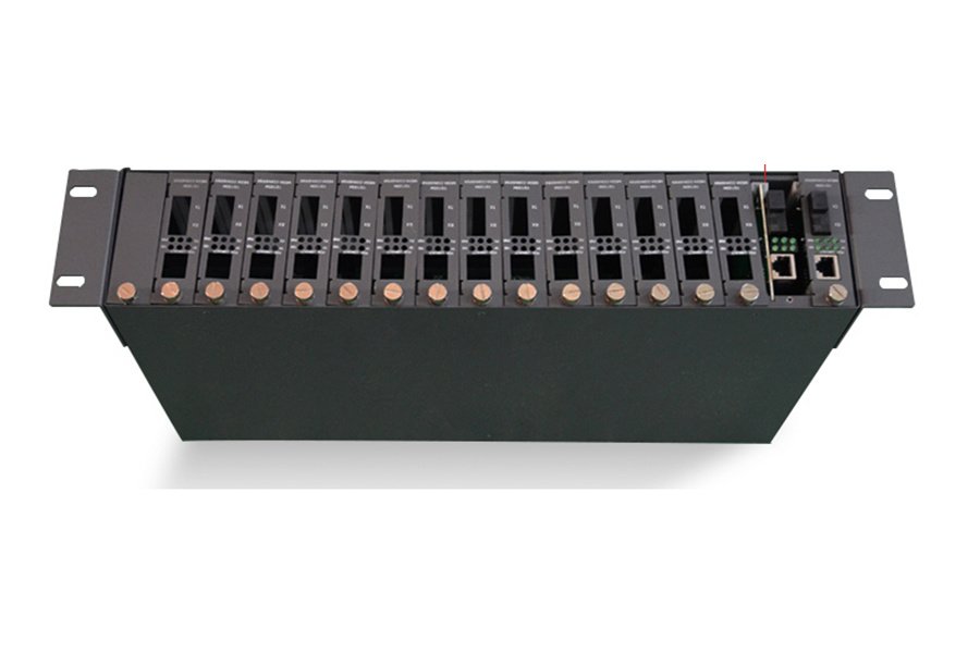 16-slots rack-mount fiber optic transceiver — view 2