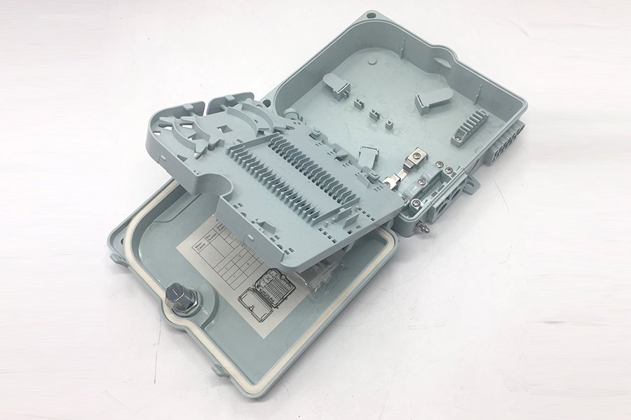 Cable pigtail box — view 4