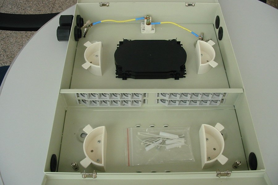 Fiber optic distribution box — view 4