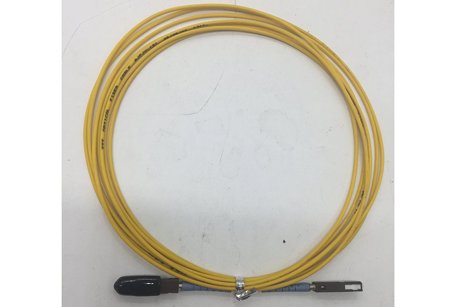 MU type fiber optic connector — view 2