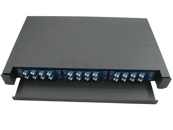 Plug-pull terminal box — view 3